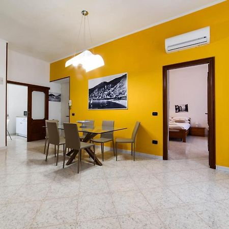 Casa Vacanze “In Centro” Salerno Kültér fotó