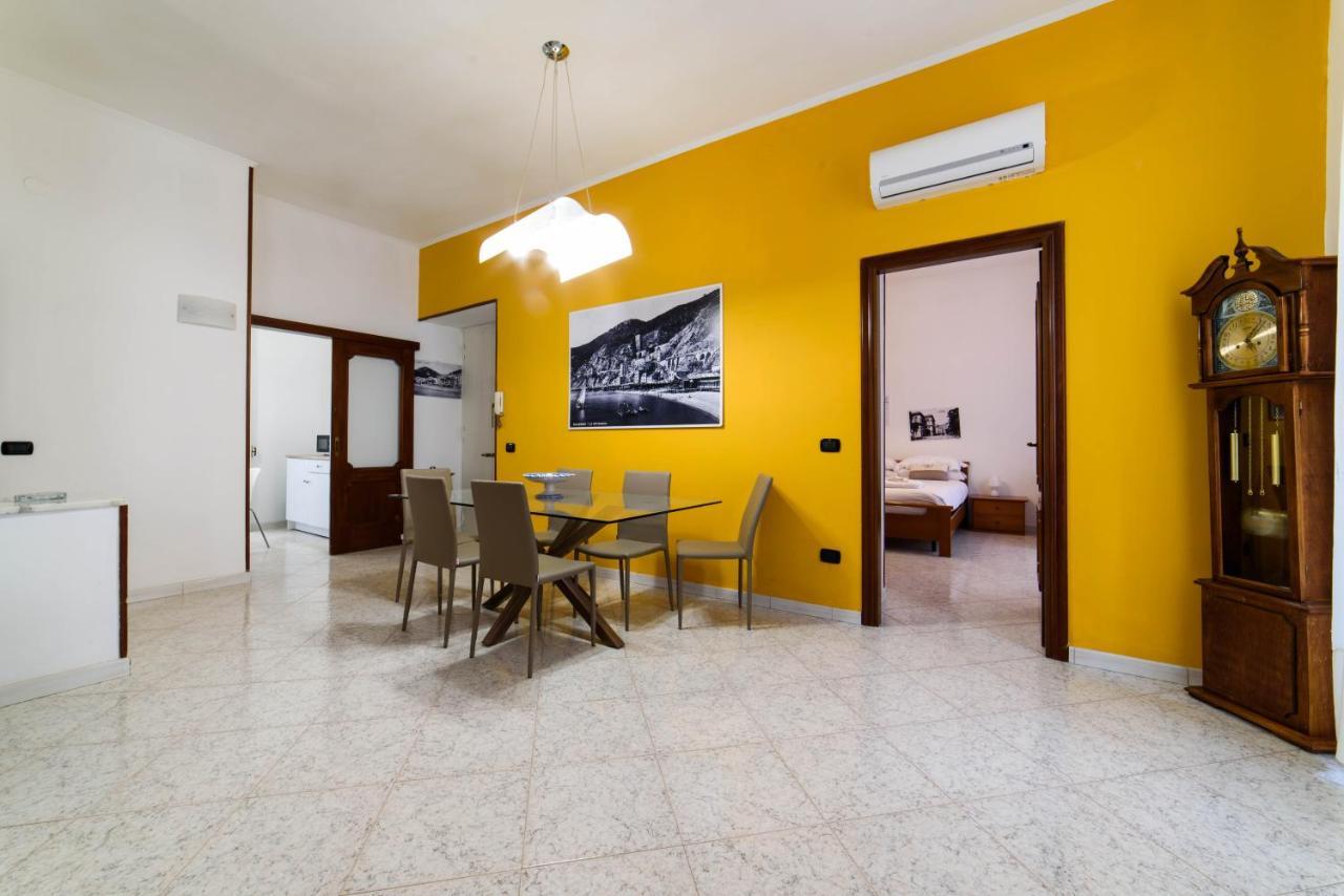 Casa Vacanze “In Centro” Salerno Kültér fotó